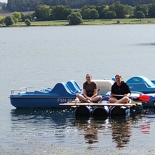 Es schwimmt … … und es trägt uns!
